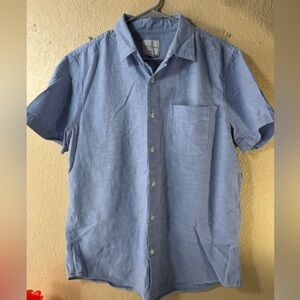 American Eagle Outfitters Light Blue Casual Button Down Shirt size M